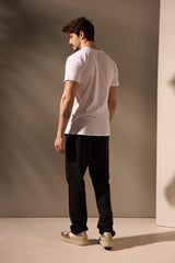 CAMISETA BÁSICA GOLA V - BRANCO E PRETO