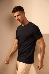 CAMISETA LINE VÖRR - PRETO
