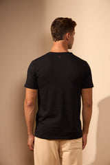 CAMISETA LINE VÖRR - PRETO