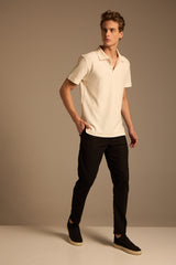 CAMISETA COM GOLA SERENIDADE - BRANCO