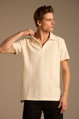 CAMISETA COM GOLA SERENIDADE - BRANCO