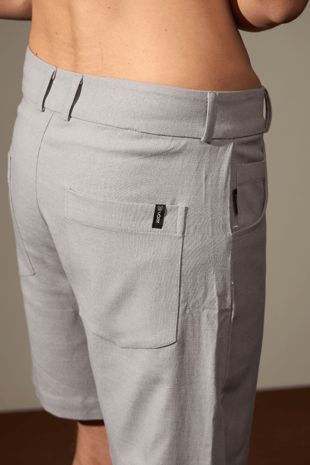 BERMUDA ARENITO - CINZA da Vörr Brasil | Loja Oficial Vörr Brasil