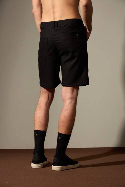 BERMUDA ARENITO - PRETO da Vörr Brasil | Loja Oficial Vörr Brasil