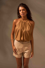 BLUSA DUNAS LINHO - CAMEL da Vörr Brasil | Loja Oficial Vörr Brasil