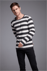 BLUSA ESSÊNCIA - BRANCO E PRETO da Vörr Brasil | Loja Oficial Vörr Brasil