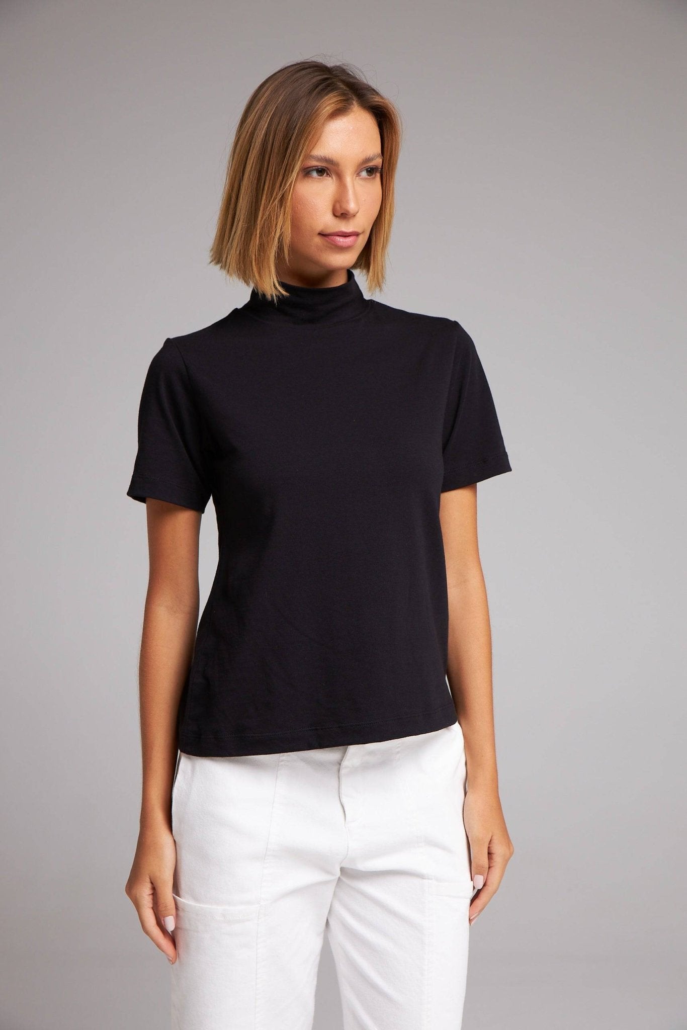 BLUSA GOLA ALTA - PRETO da Vörr Brasil | Loja Oficial Vörr Brasil