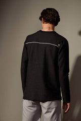 BLUSA GRUTAS - PRETO da Vörr Brasil | Loja Oficial Vörr Brasil