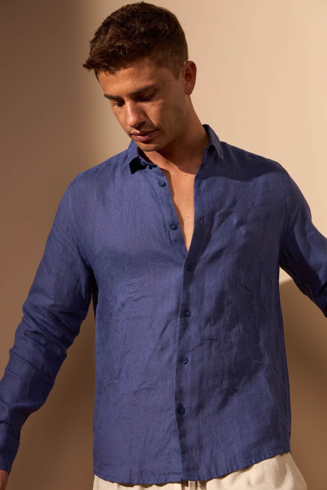 CAMISA LINHO GIBSON - AZUL ROYAL da Vörr Brasil | Loja Oficial Vörr Brasil