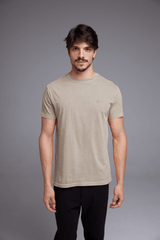 CAMISETA BÁSICA STONE - AREIA da Vörr Brasil | Loja Oficial Vörr Brasil