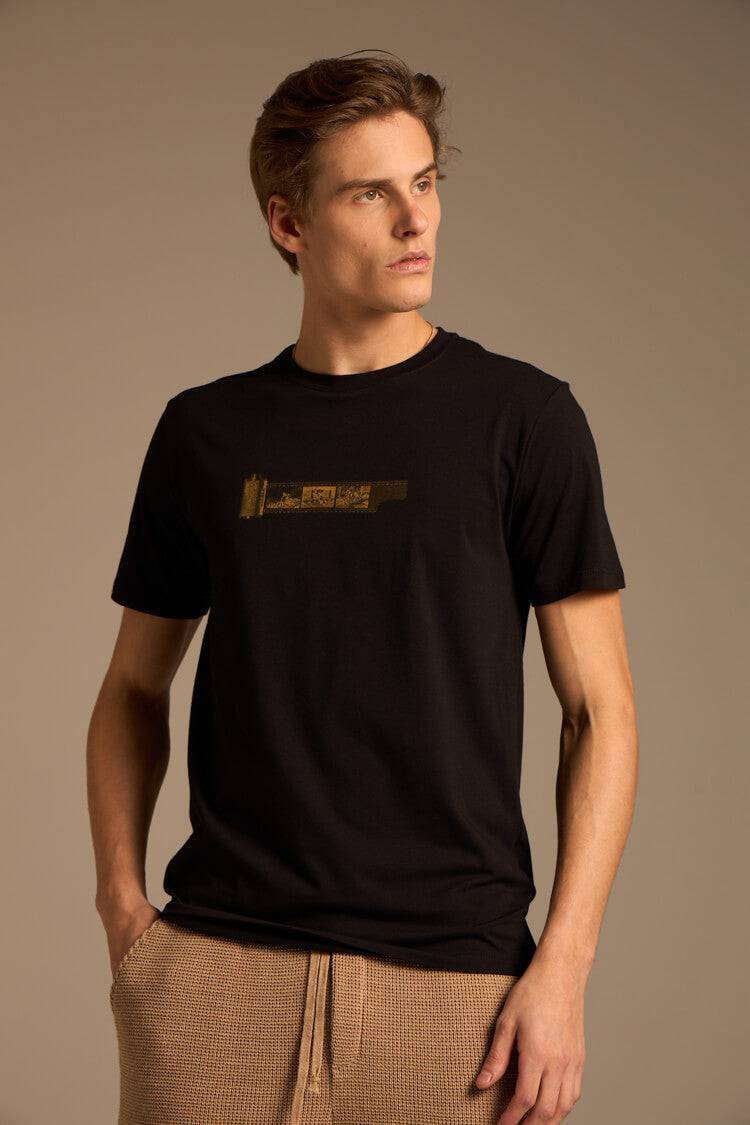 CAMISETA REGISTROS VÖRR - PRETO da Vörr Brasil | Loja Oficial Vörr Brasil