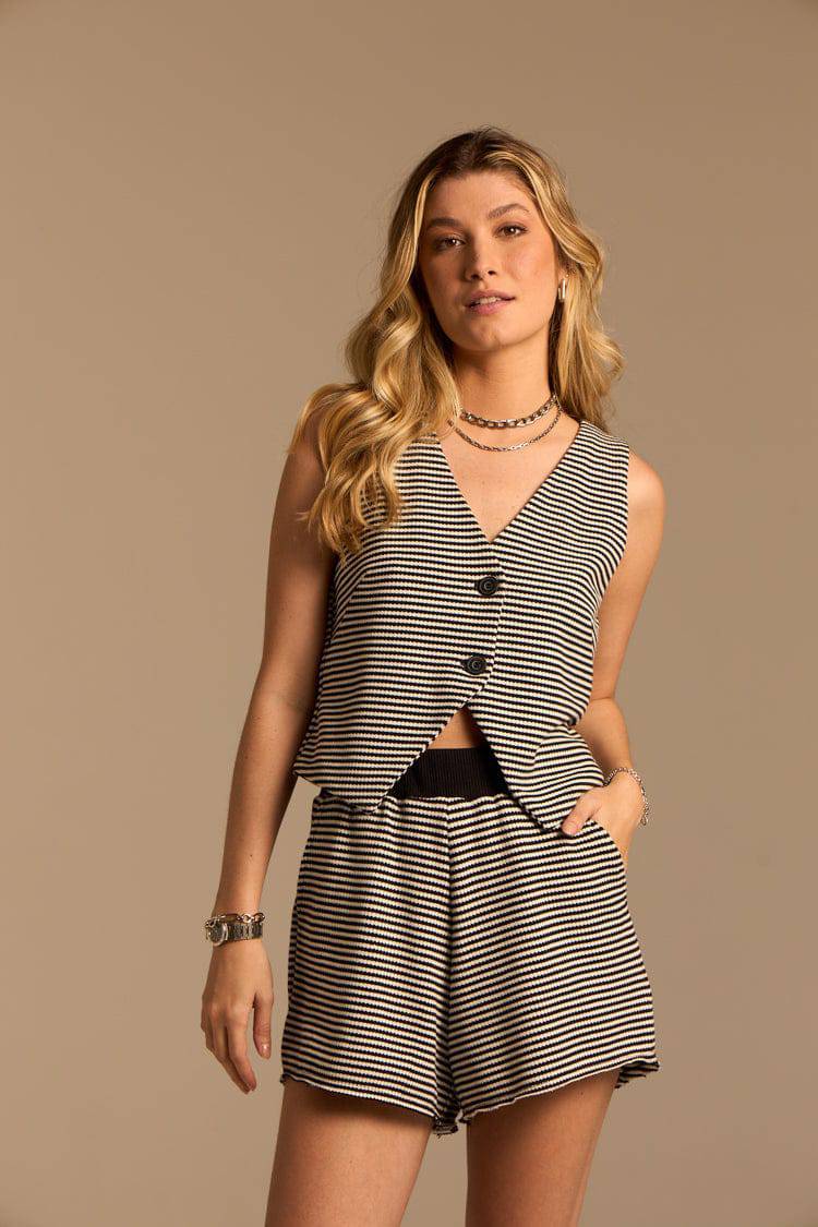 SHORT TRANQUILIDADE - BRANCO E PRETO da Vörr Brasil | Loja Oficial Vörr Brasil