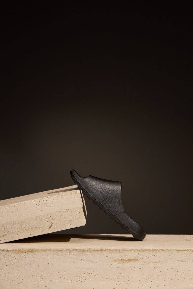 SLIDE MOLE - PRETO da Vörr Brasil | Loja Oficial Vörr Brasil