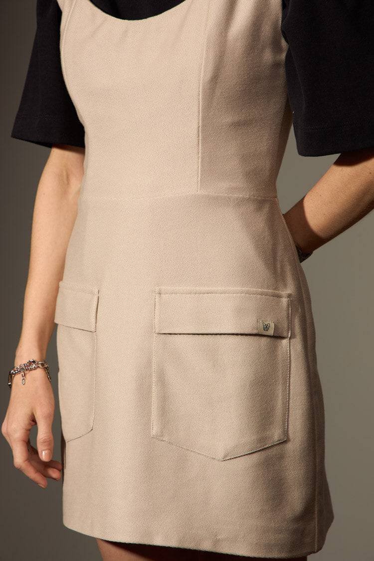 VESTIDO JARDIM CURTO - CINZA da Vörr Brasil | Loja Oficial Vörr Brasil