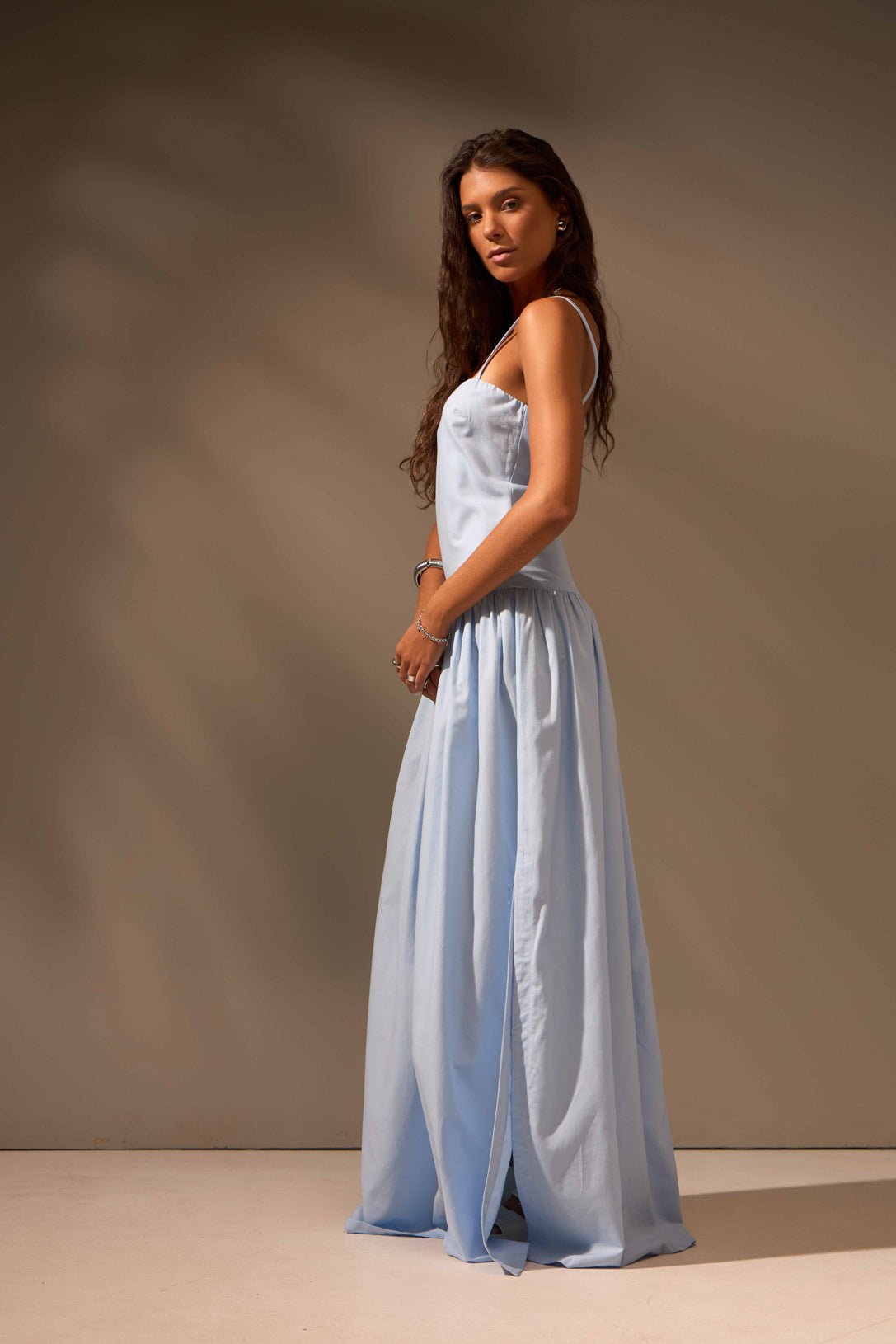 VESTIDO MIDI ONDAS ALGODÃO - AZUL da Vörr Brasil | Loja Oficial Vörr Brasil