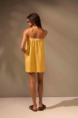 VESTIDO SOLSTÍCIO ALGODÃO - AMARELO da Vörr Brasil | Loja Oficial Vörr Brasil