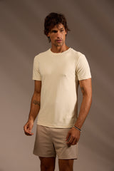 CAMISETA PERFORMANCE TECH MALHA POLIAMIDA - OFF WHITE