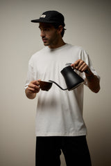 CAMISETA OVERSIZED CAFFEINE IN MOTION - OFF WHITE