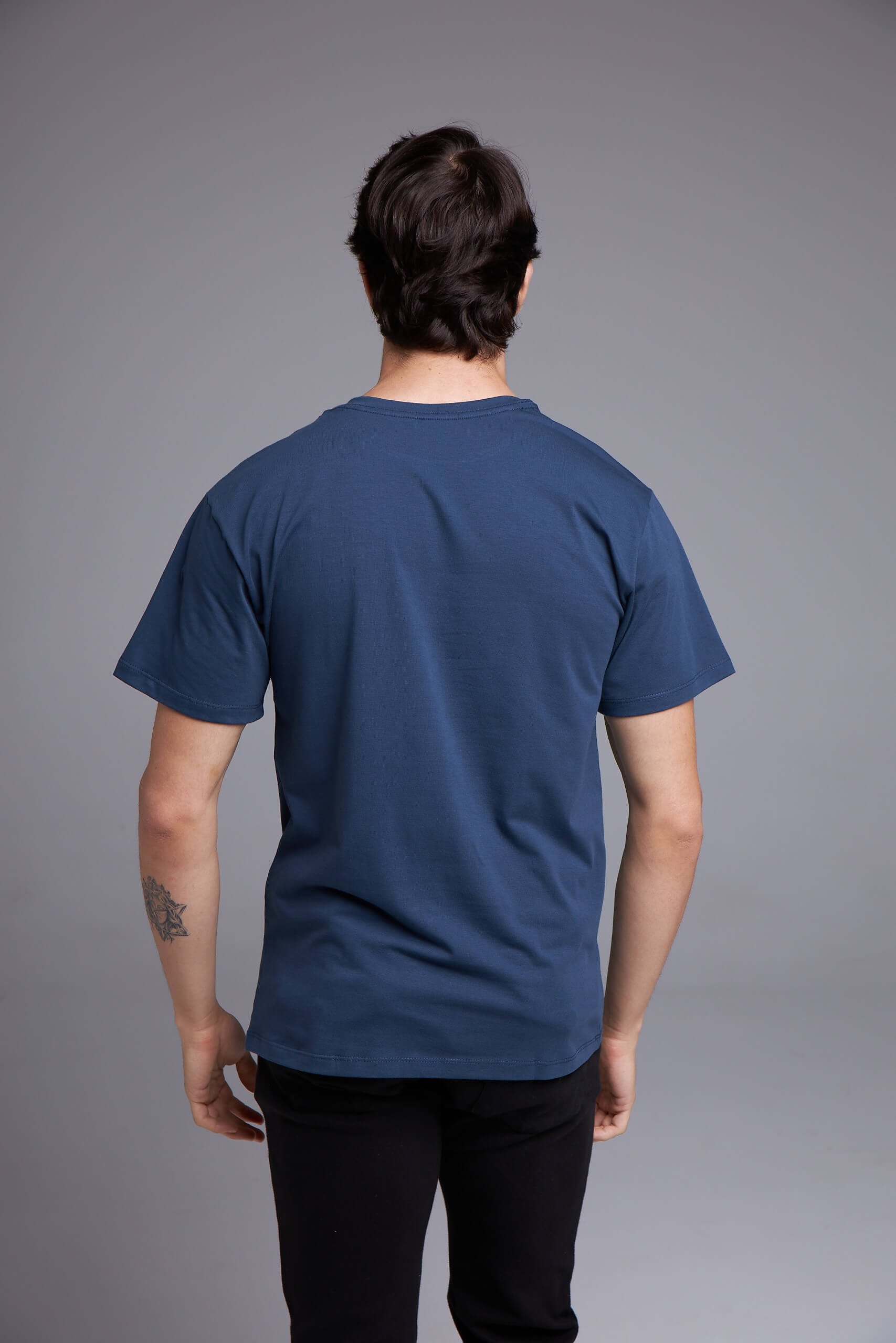 CAMISETA BÁSICA OVERSIZE - MARINHO