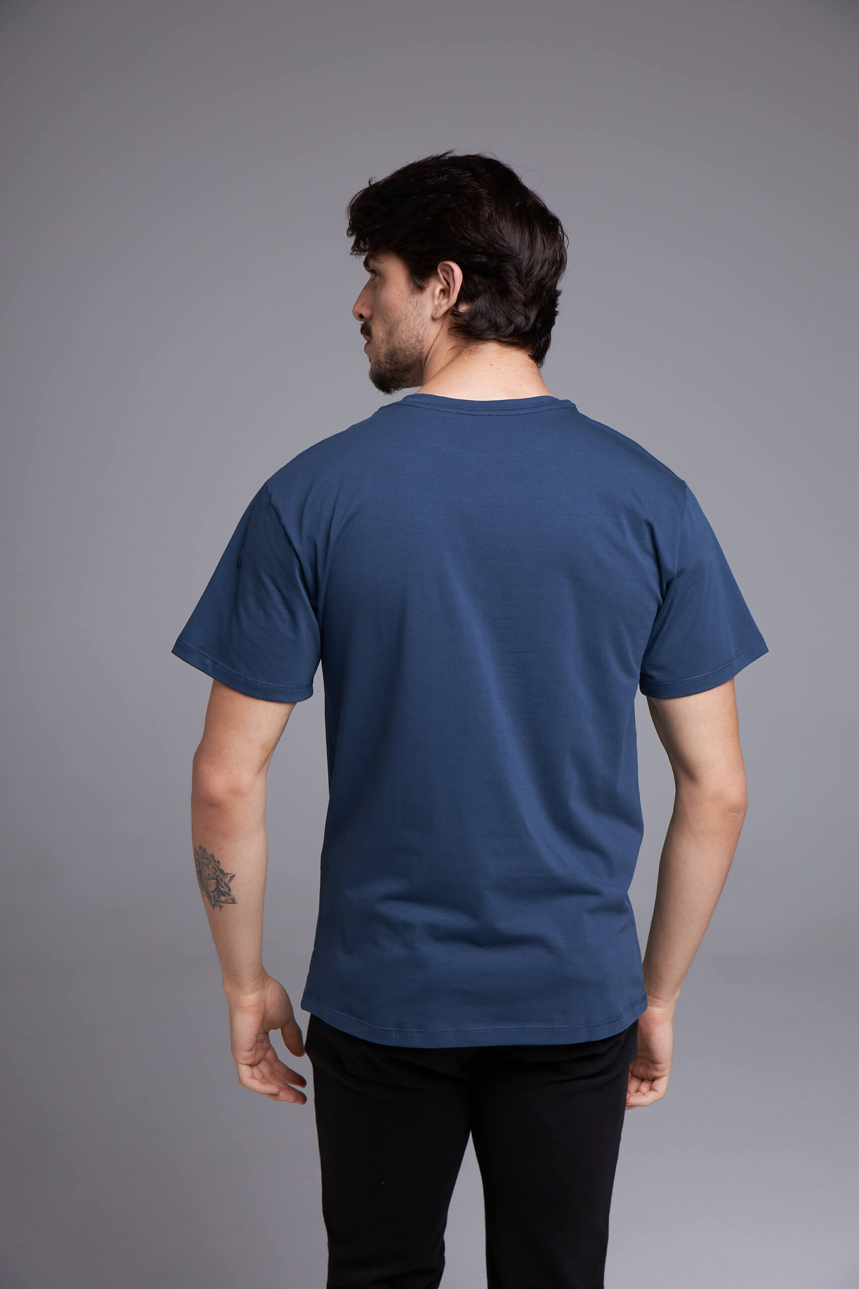 CAMISETA BÁSICA OVERSIZE - MARINHO