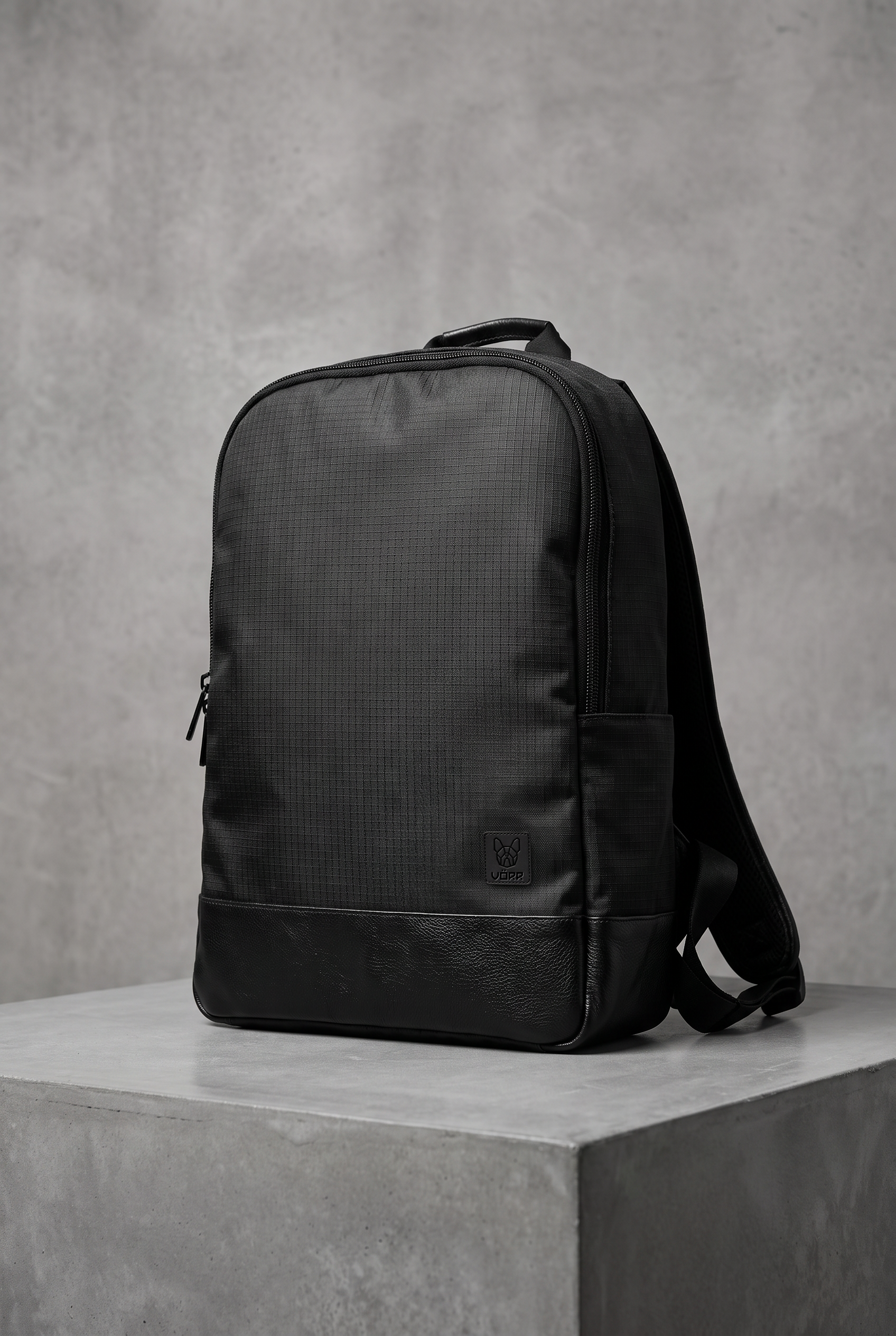 MOCHILA AERO RIPSTOP E COURO LEGÍTIMO - PRETO