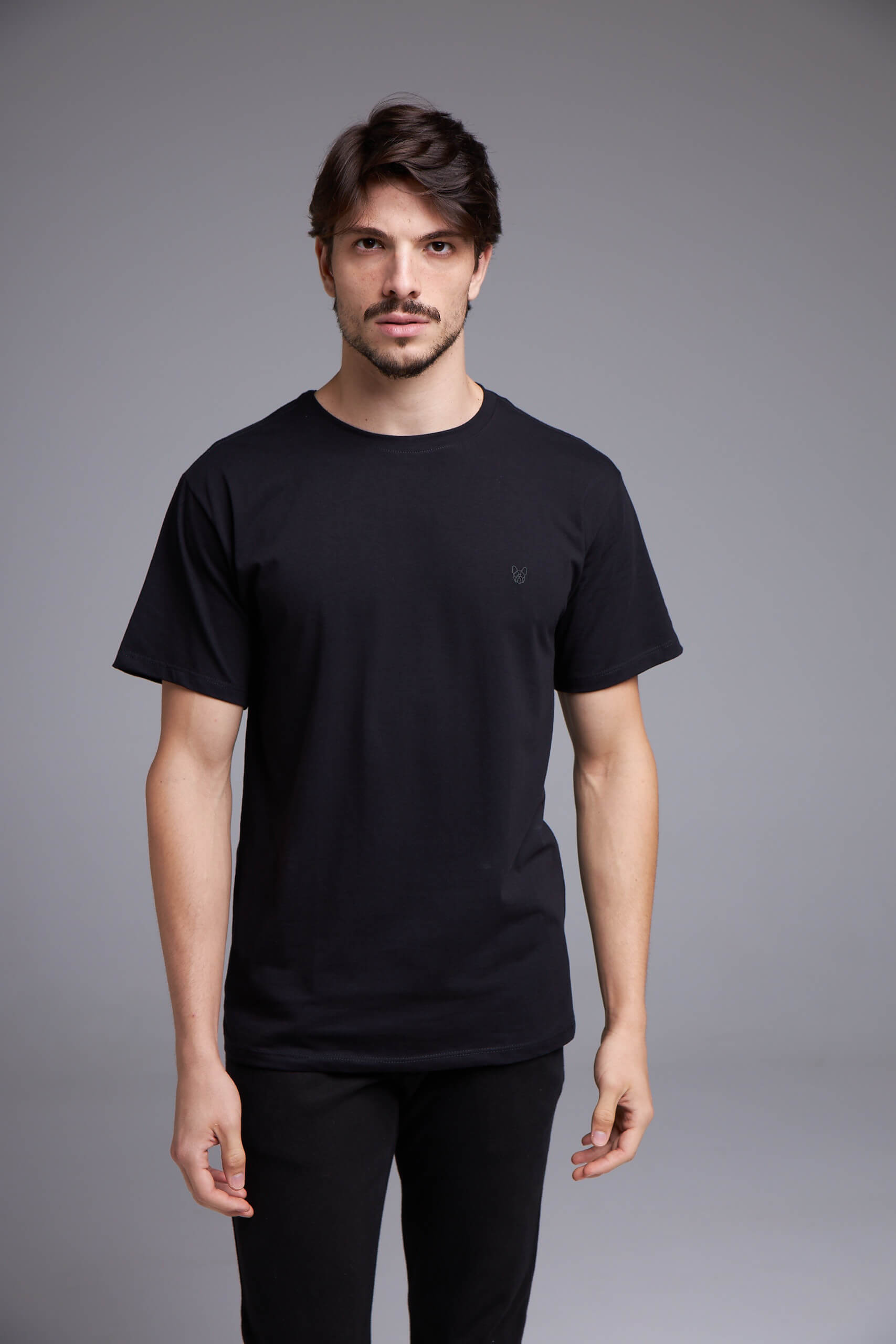 CAMISETA BÁSICA OVERSIZE - PRETO