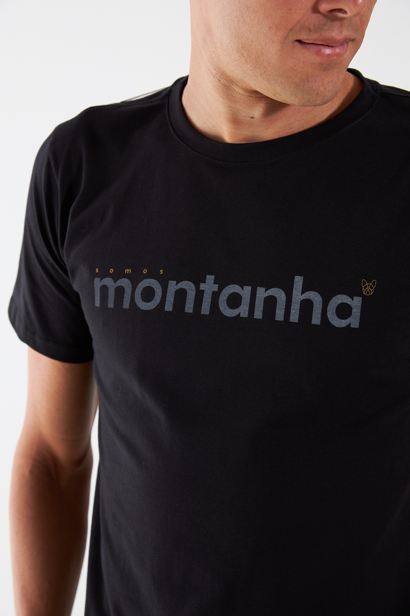 CAMISETA MONTANHA PRETO