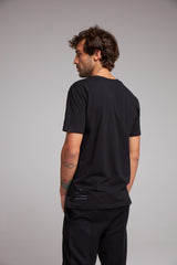 CAMISETA LOGO VÖRR - PRETO