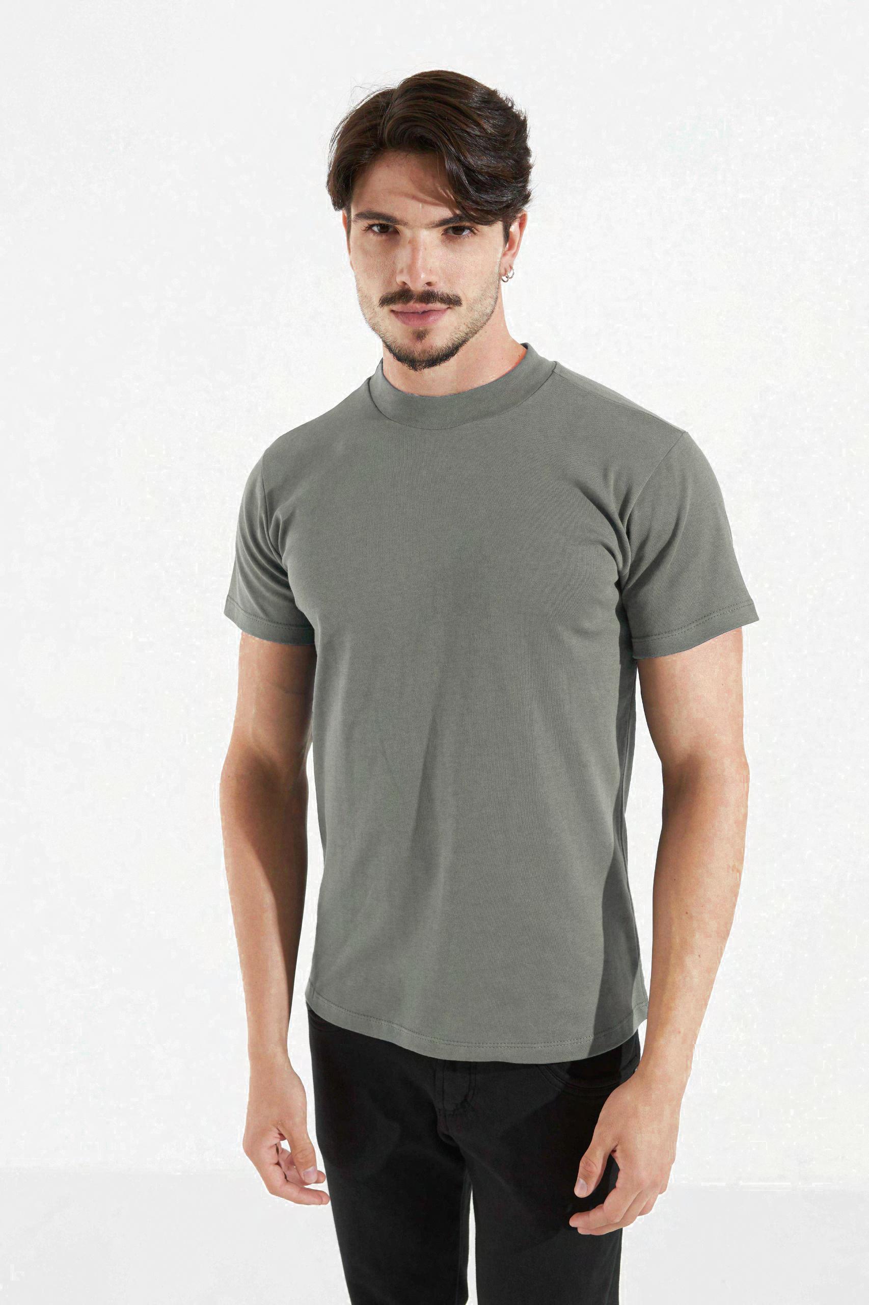 CAMISETA SLIM GOLA ALTA - VERDE MUSGO