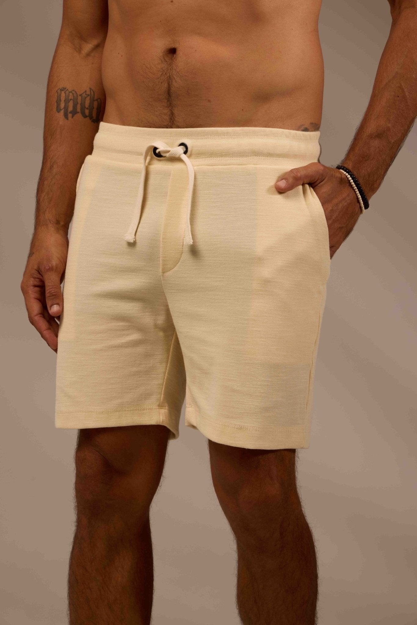 BERMUDA ÁGUAS ALGODÃO - OFF WHITE da Vörr Brasil | Loja Oficial Vörr Brasil