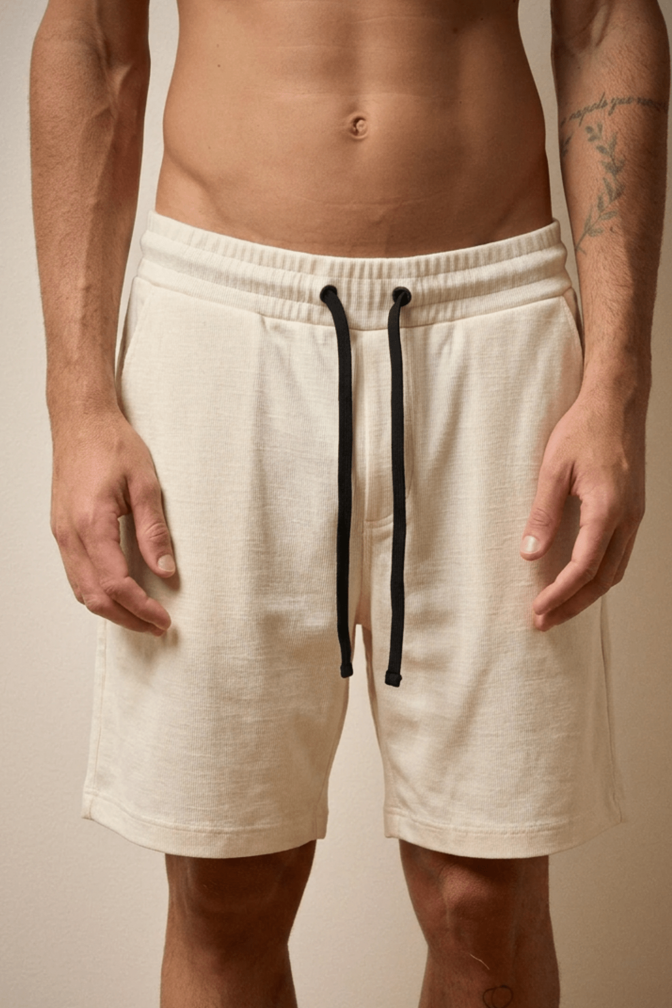 BERMUDA NERVURA LINHO - OFF WHITE da Vörr Brasil | Vörr Brasil