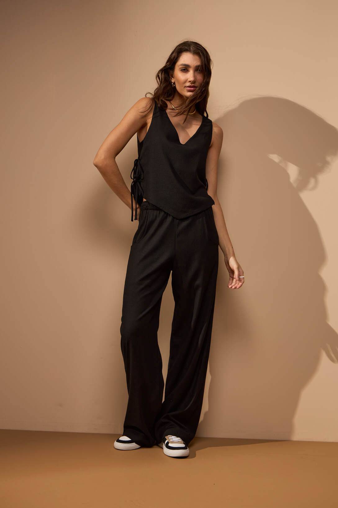 BLUSA BOSQUES - PRETO da Vörr Brasil | Loja Oficial Vörr Brasil