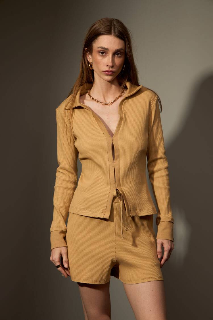 BLUSA CANION - BEGE da Vörr Brasil | Loja Oficial Vörr Brasil