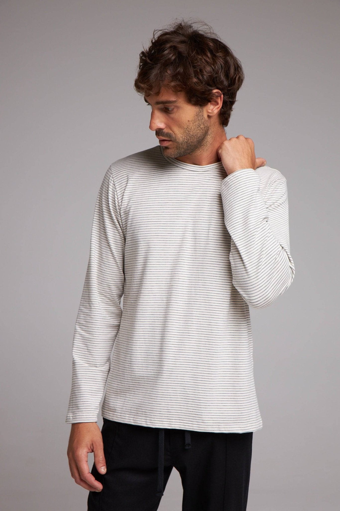 BLUSA DESPERTE - OFF WHITE da Vörr Brasil | Loja Oficial Vörr Brasil