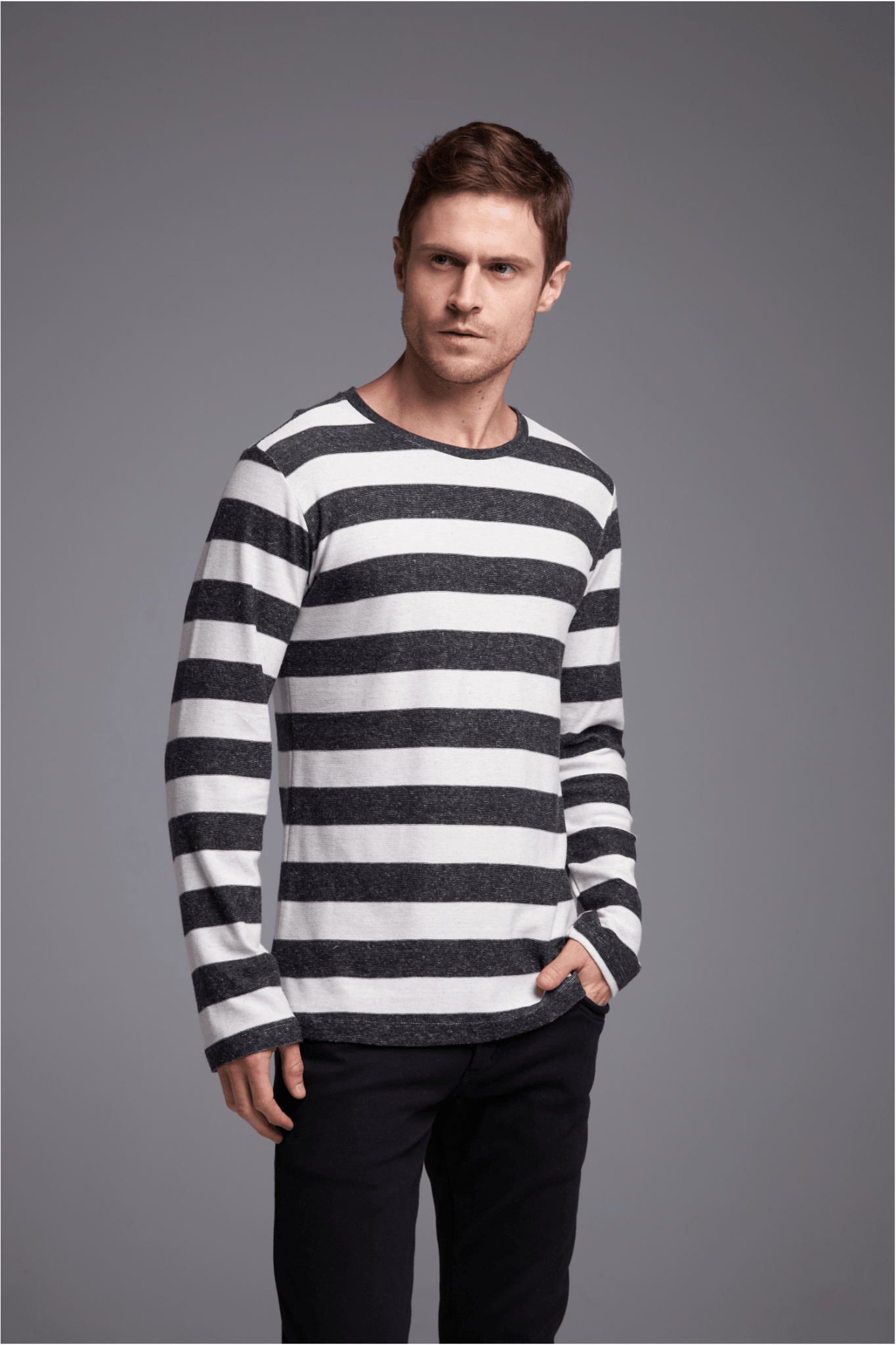 BLUSA ESSÊNCIA - BRANCO E PRETO da Vörr Brasil | Loja Oficial Vörr Brasil