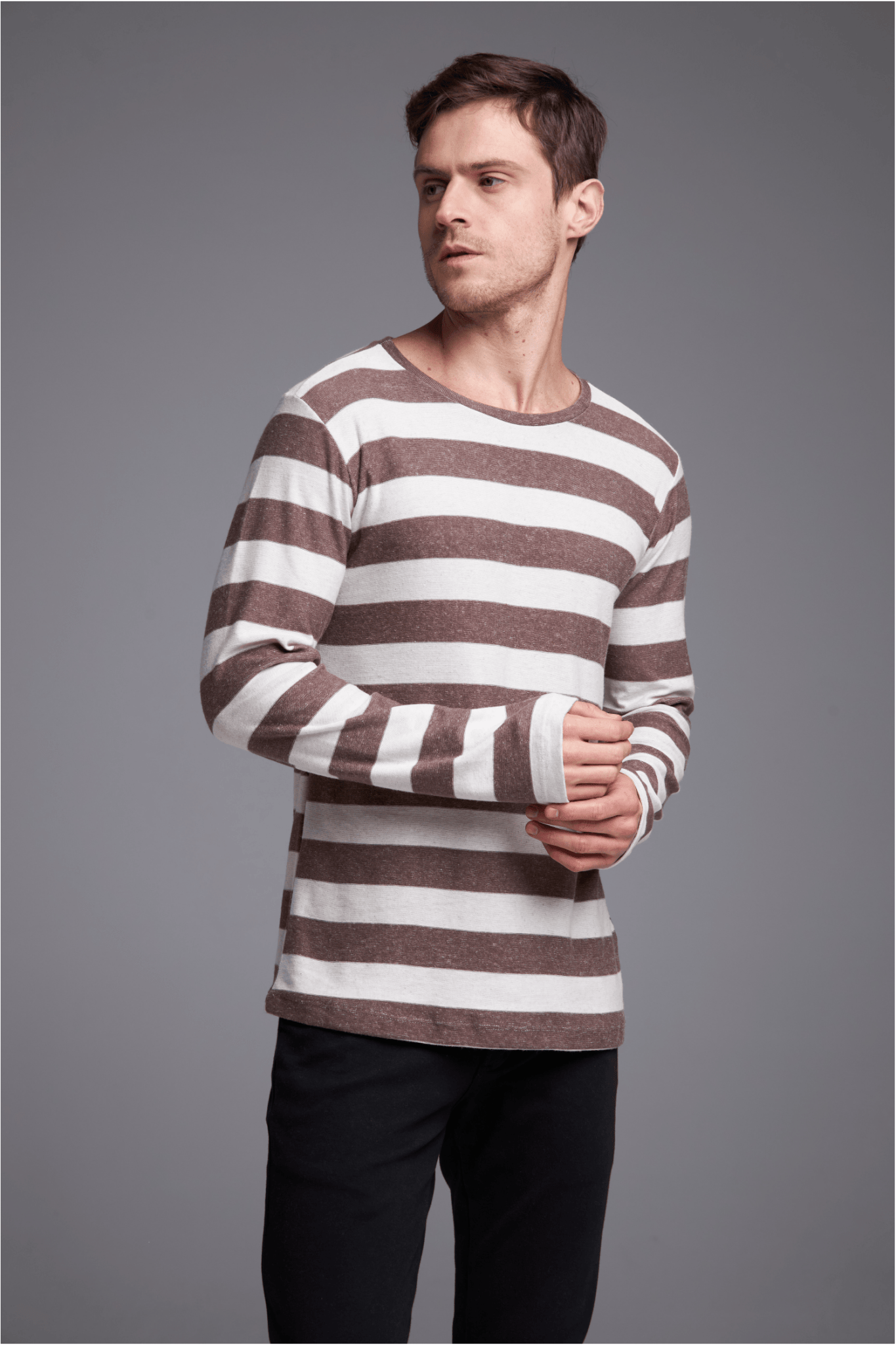 BLUSA ESSÊNCIA - MARROM E BRANCO da Vörr Brasil | Loja Oficial Vörr Brasil