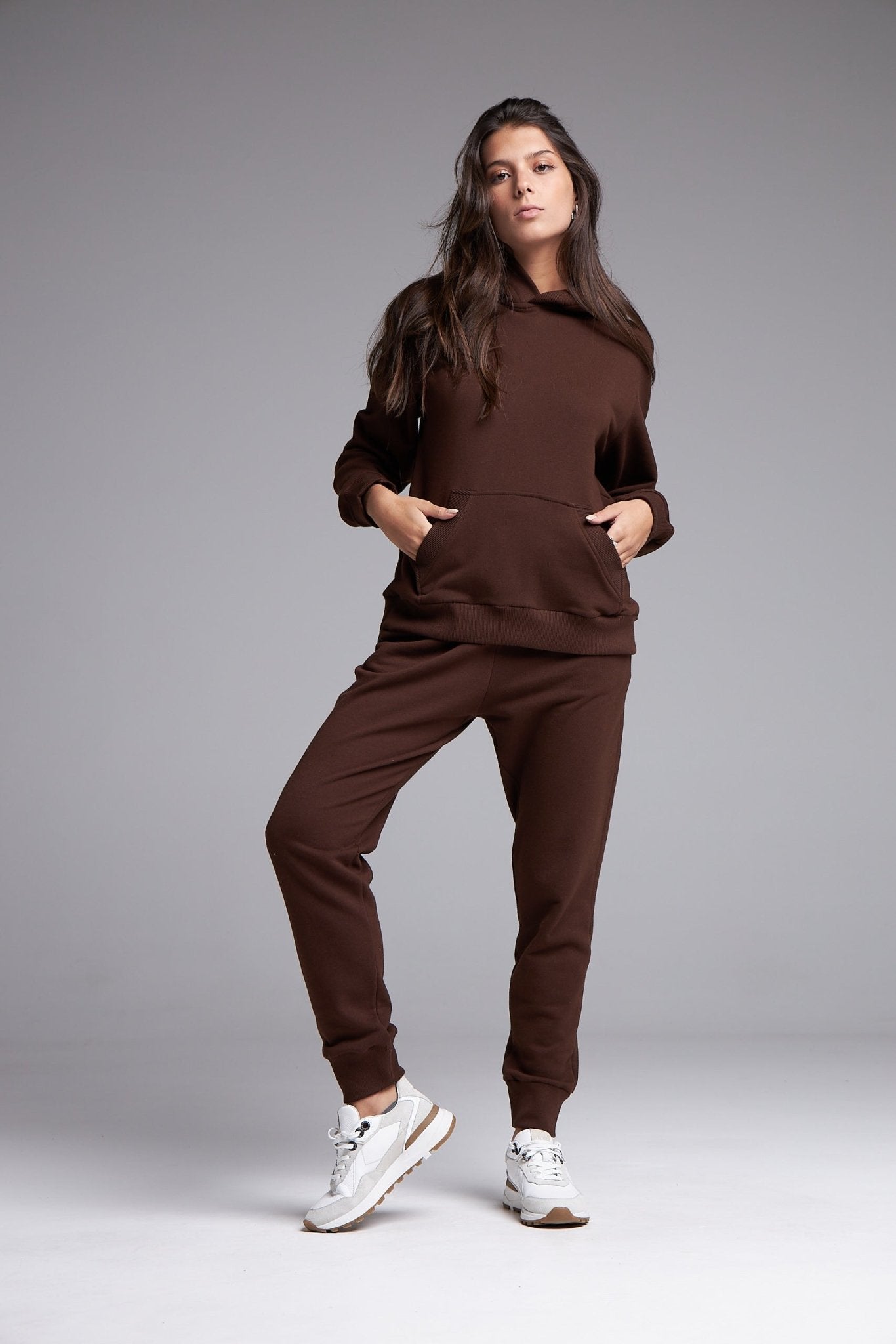 BLUSA MOLETOM ENDORFINA - MARROM da Vörr Brasil | Loja Oficial Vörr Brasil