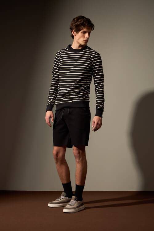 BLUSA POÇO - PRETO E BRANCO da Vörr Brasil | Loja Oficial Vörr Brasil