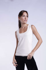BLUSA REGATA DECOTE QUADRADO - OFF WHITE da Vörr Brasil | Loja Oficial Vörr Brasil