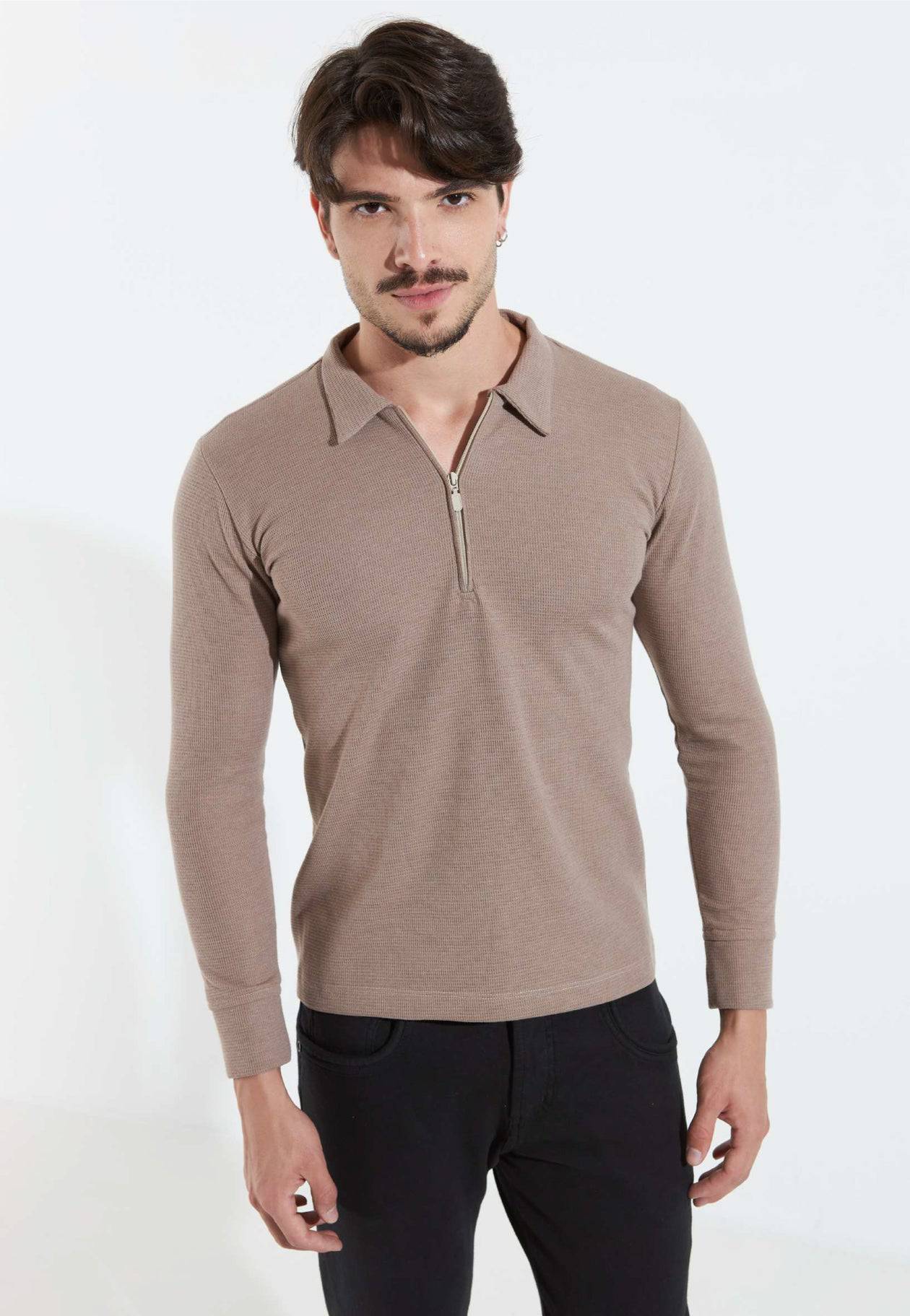 BLUSA ROAD MANGA LONGA - FENDI da Vörr Brasil | Loja Oficial Vörr Brasil