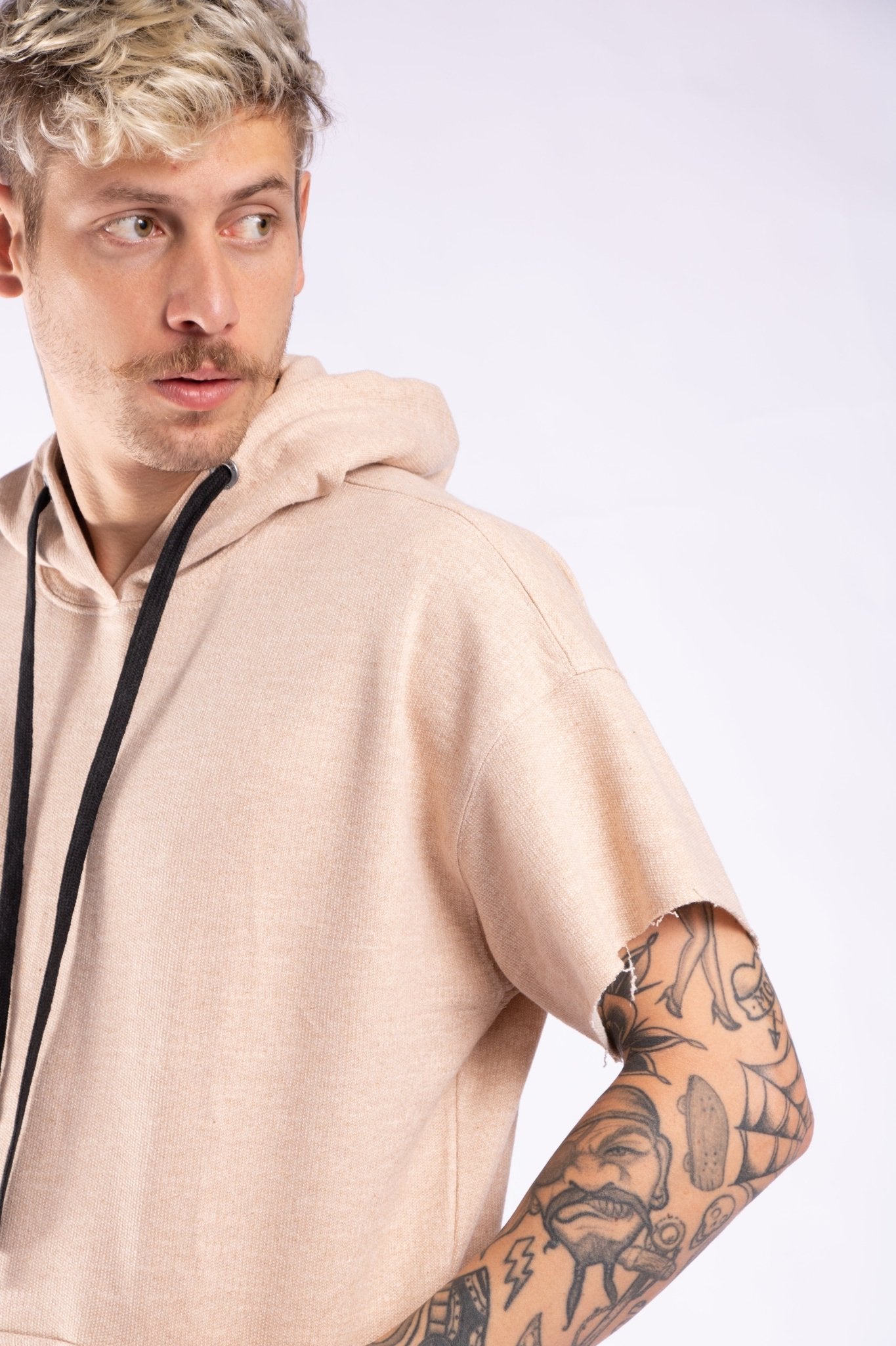 BLUSÃO MANGA CURTA - AREIA da Vörr Brasil | Loja Oficial Vörr Brasil