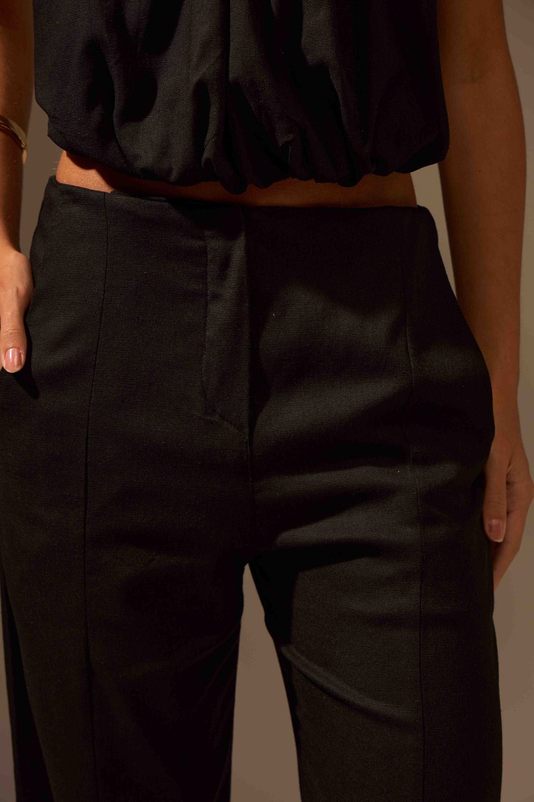 CALÇA DUNAS LINHO - PRETO da Vörr Brasil | Loja Oficial Vörr Brasil