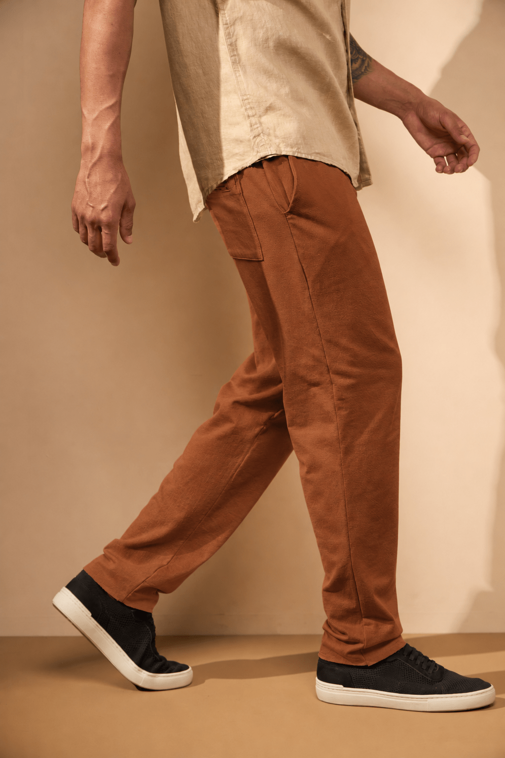 CALÇA FOZ ALGODÃO - CARAMELO da Vörr Brasil | Vörr Brasil