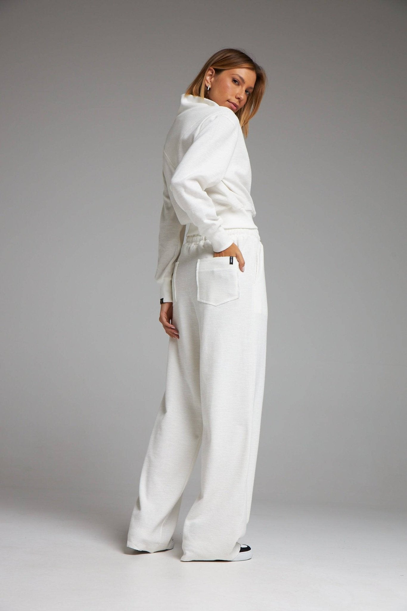 CALÇA OASIS - OFF WHITE da Vörr Brasil | Vörr Brasil
