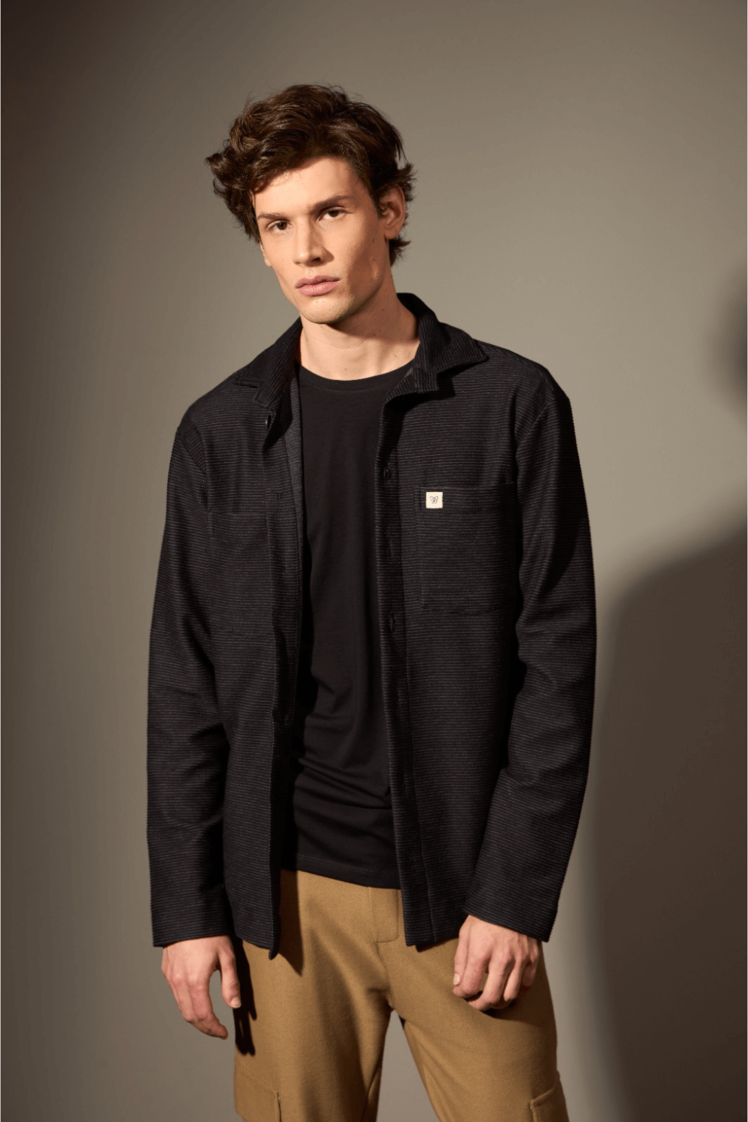 CAMISA GRUTAS - PRETO da Vörr Brasil | Loja Oficial Vörr Brasil