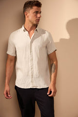 CAMISA LINHO GIBSON - AREIA da Vörr Brasil | Loja Oficial Vörr Brasil