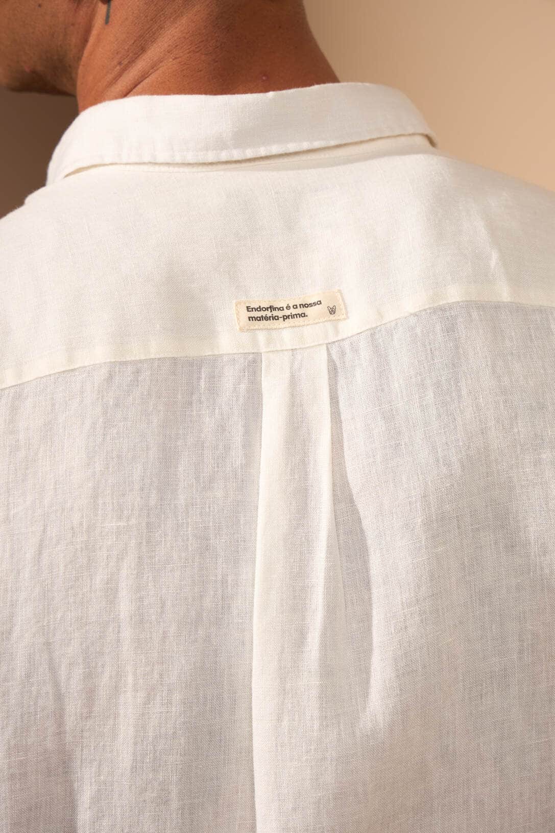 CAMISA LINHO GIBSON COM BOLSO - OFF WHITE da Vörr Brasil | Loja Oficial Vörr Brasil