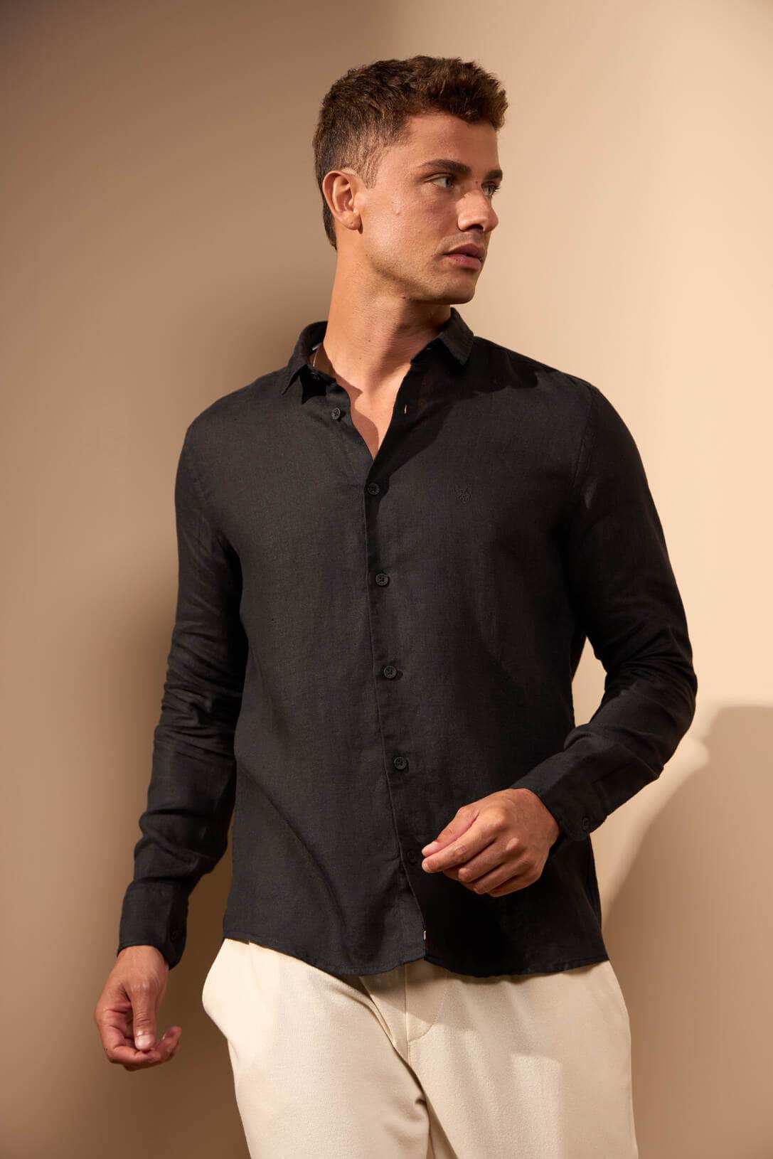 CAMISA LINHO GIBSON - PRETO da Vörr Brasil | Loja Oficial Vörr Brasil