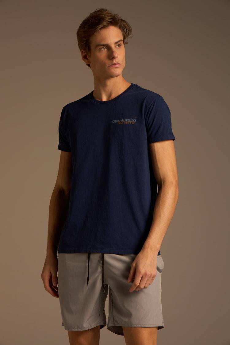 CAMISETA AVENTUREIROS DA TERRA STONE - MARINHO da Vörr Brasil | Loja Oficial Vörr Brasil