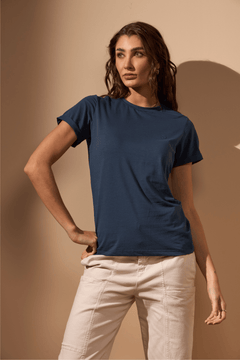 CAMISETA ESSENCIAL ALGODÃO EGÍPCIO FEMININA - MARINHO