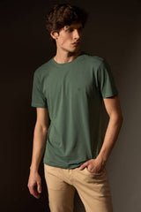 CAMISETA BÁSICA ALGODÃO EGÍPCIO - VERDE da Vörr Brasil | Loja Oficial Vörr Brasil